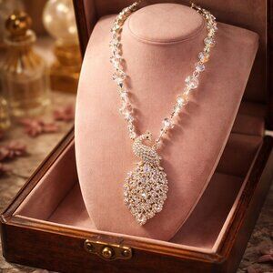 Clear Crystal beads with a Gorgeouse Peacock pendant Necklace